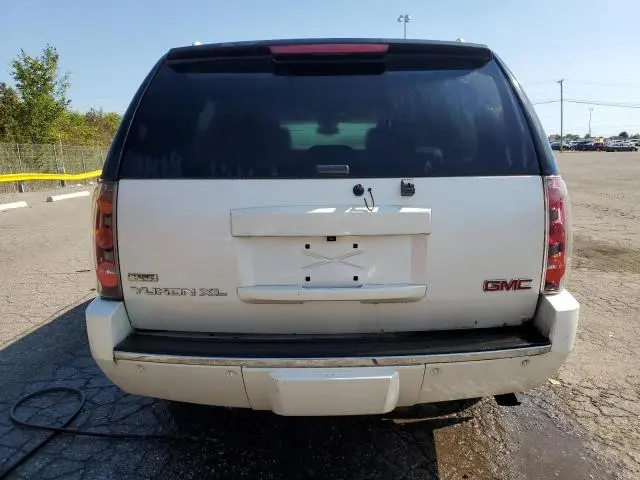 2011 GMC YUKON XL DENALI  