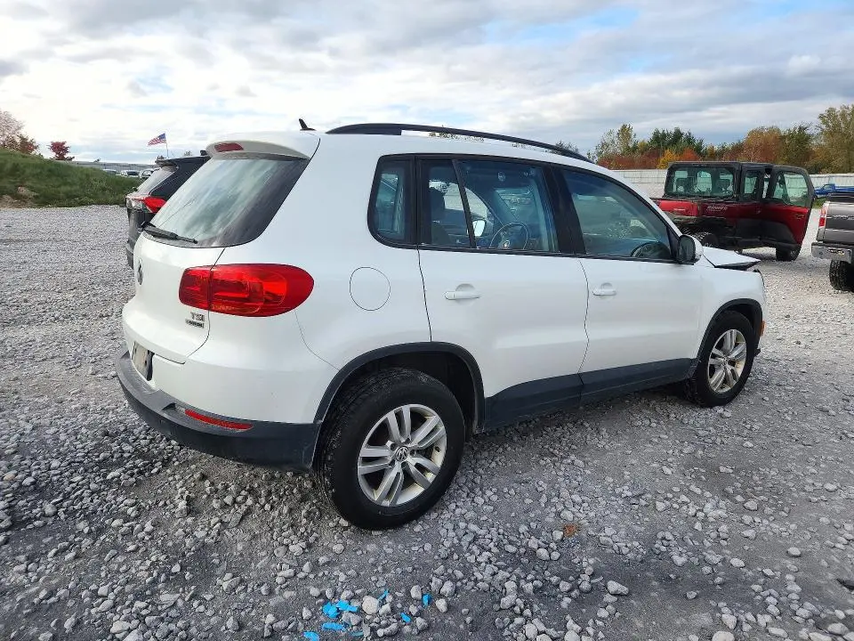 2016 VOLKSWAGEN TIGUAN S  