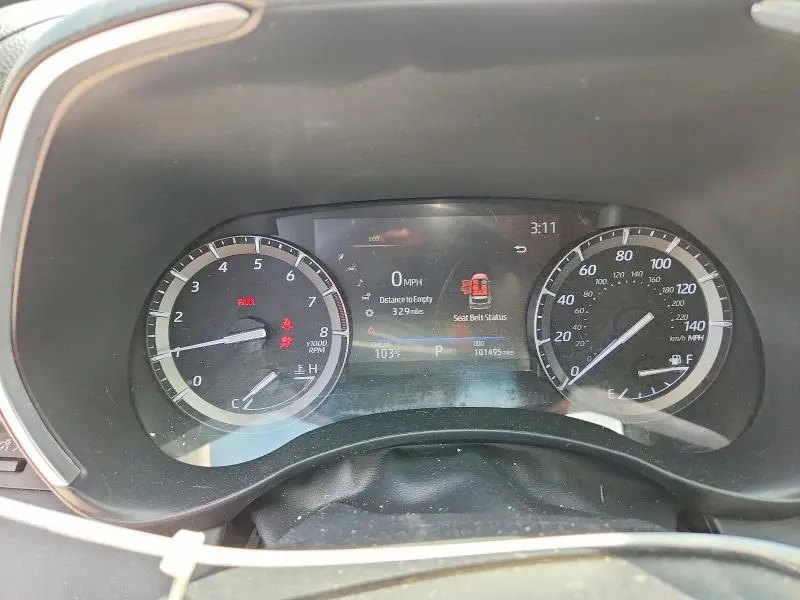 2021 TOYOTA HIGHLANDER XLE  