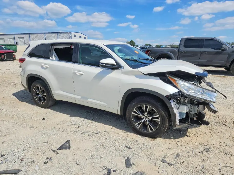 2018 TOYOTA HIGHLANDER LE PLUS  