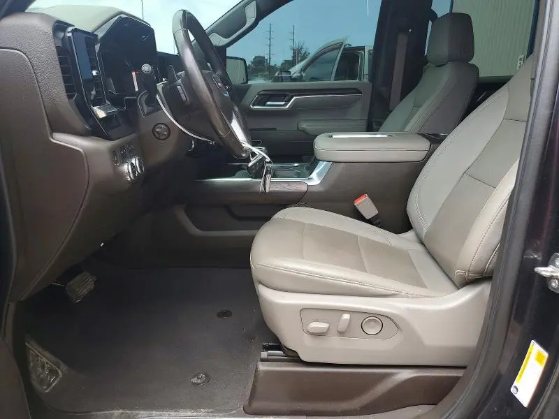 2022 GMC SIERRA K1500 SLT  
