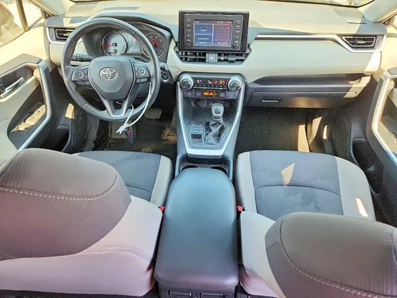 2019 TOYOTA RAV4 XLE  
