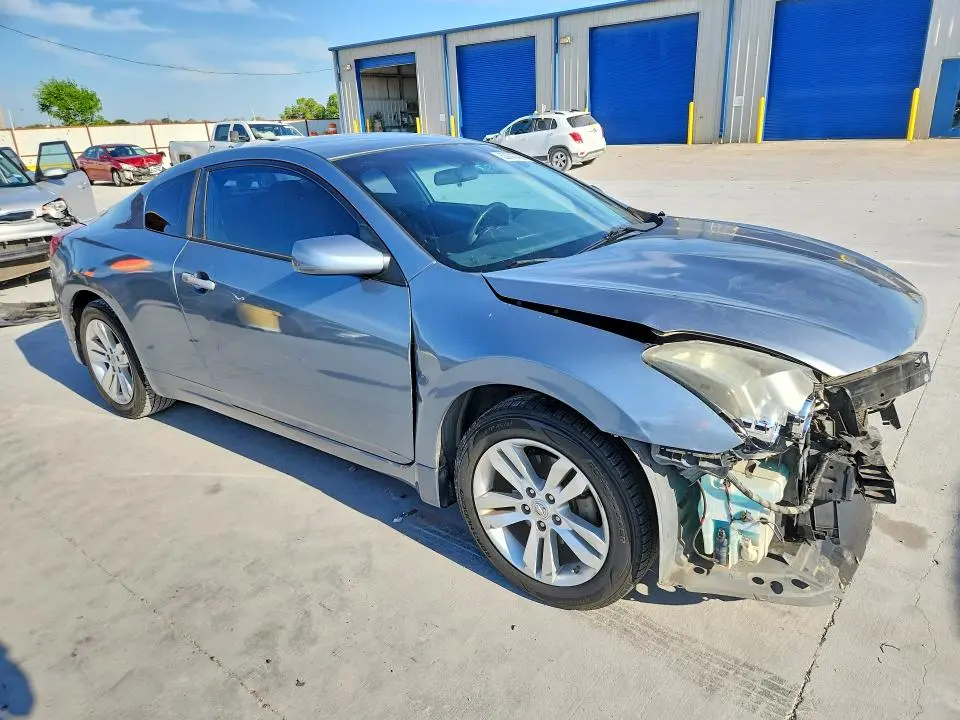 2010 NISSAN ALTIMA S  