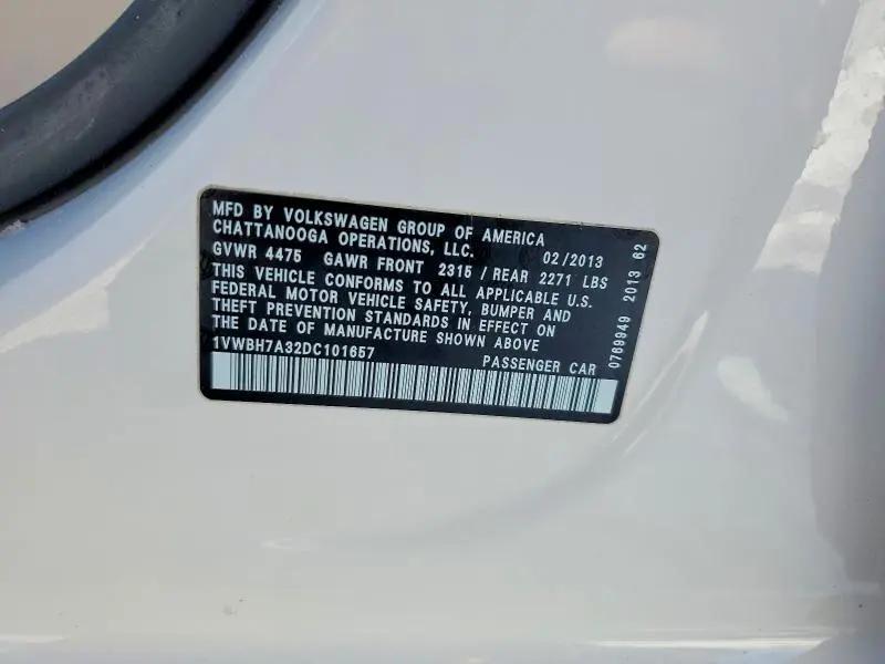 2013 VOLKSWAGEN PASSAT SE  