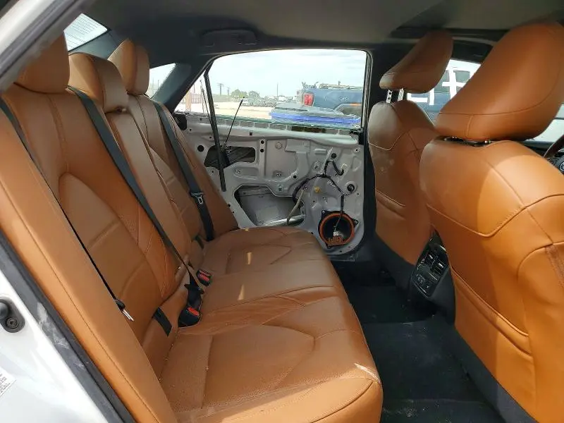 2019 TOYOTA AVALON   