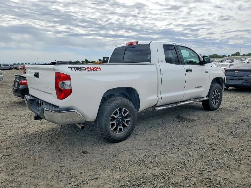 2015 TOYOTA TUNDRA SR5  