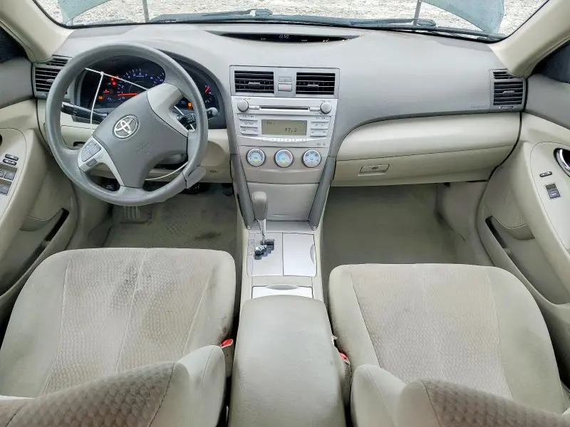 2011 TOYOTA CAMRY LE  