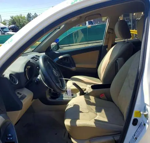 2012 TOYOTA RAV4 BASE  