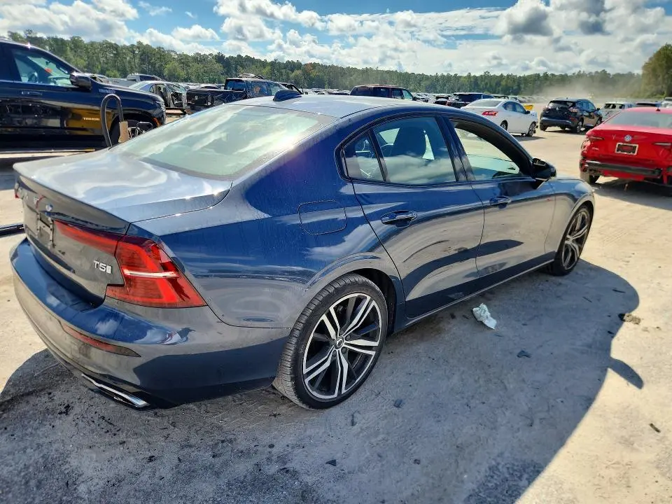 2019 VOLVO S60 T5 R-DESIGN  