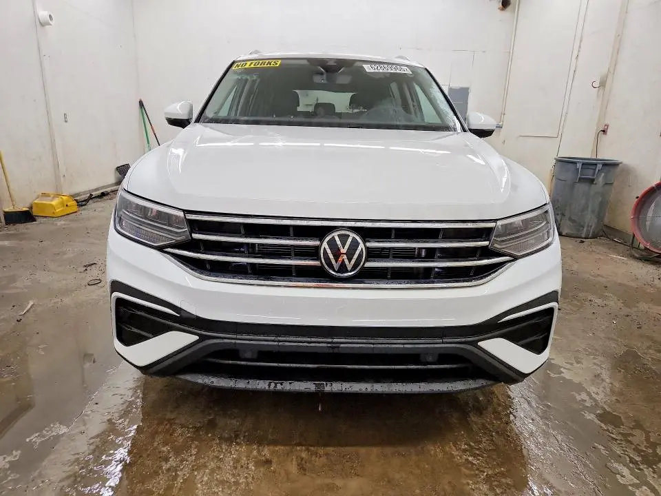 2022 VOLKSWAGEN TIGUAN SE  