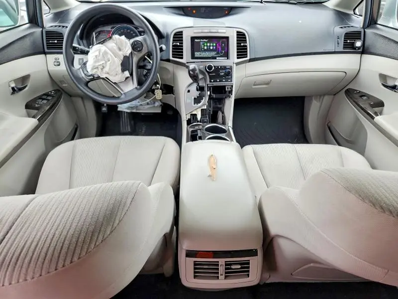 2013 TOYOTA VENZA LE  