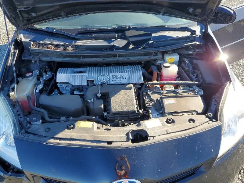 2015 TOYOTA PRIUS THREE  