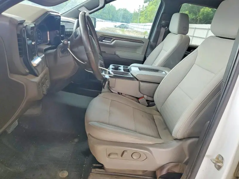 2023 CHEVROLET SILVERADO K1500 LT  