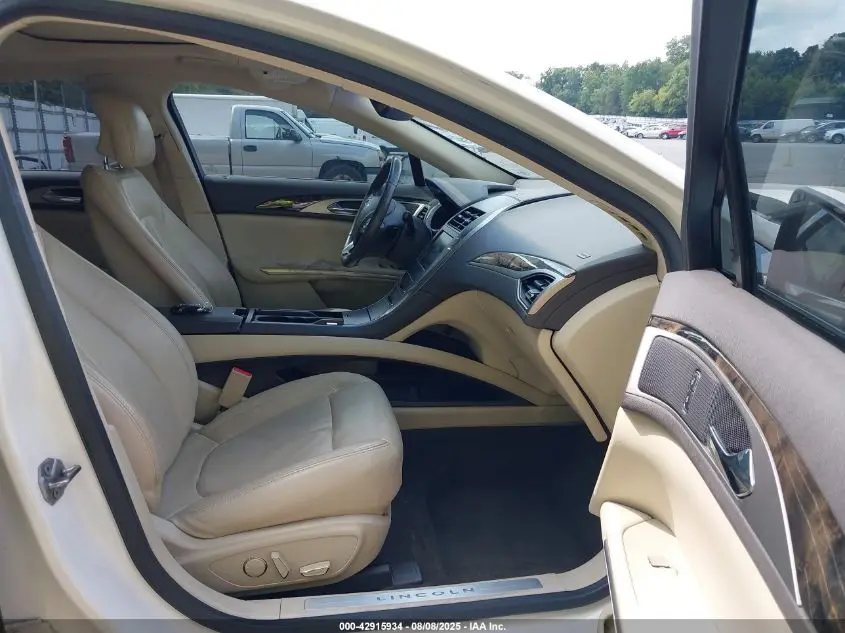 2013 LINCOLN MKZ  