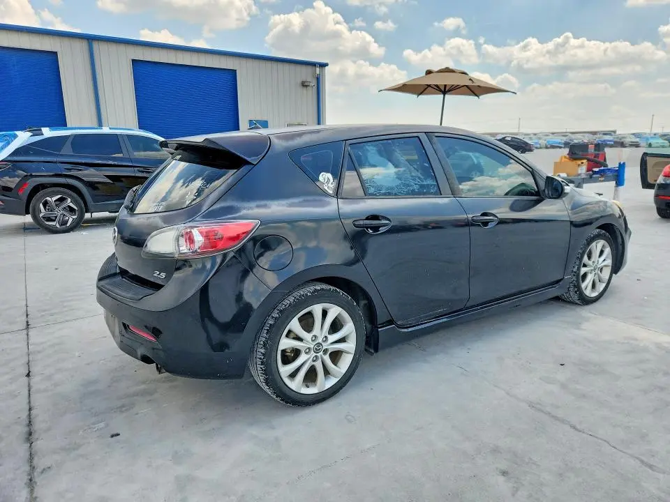 2010 MAZDA 3 S  