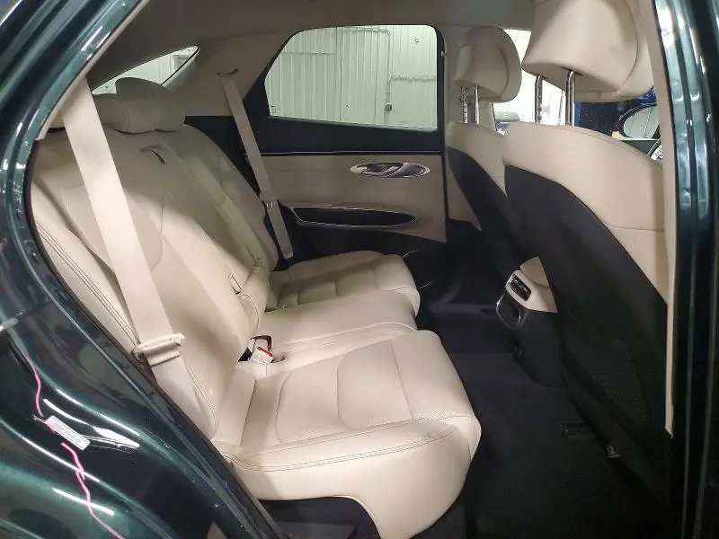 2022 GENESIS GV70 BASE  