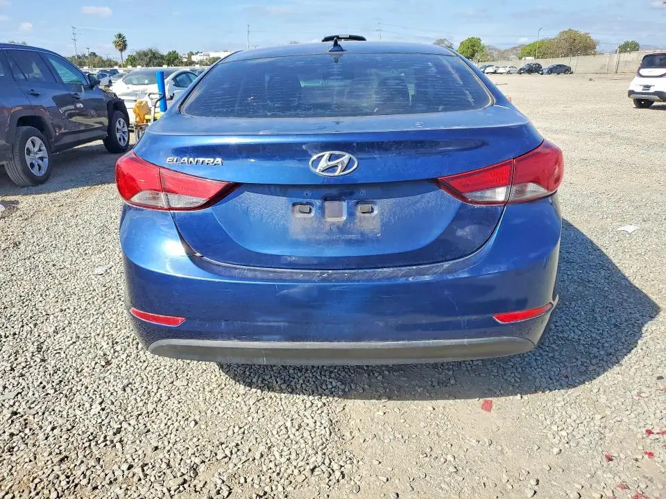 2016 HYUNDAI ELANTRA SE  
