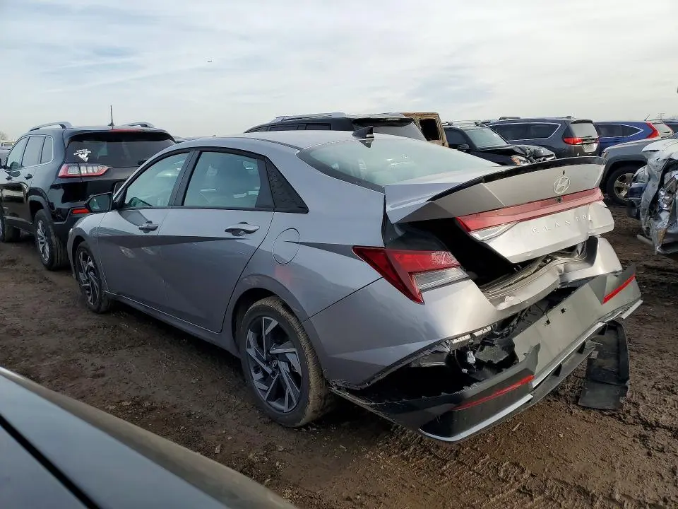 2025 HYUNDAI ELANTRA SEL SPORT  