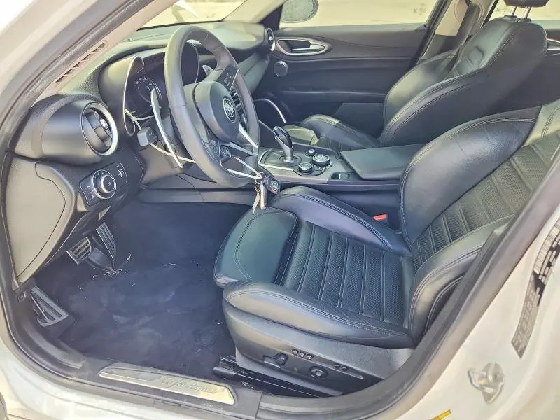 2017 ALFA ROMEO GIULIA TI  