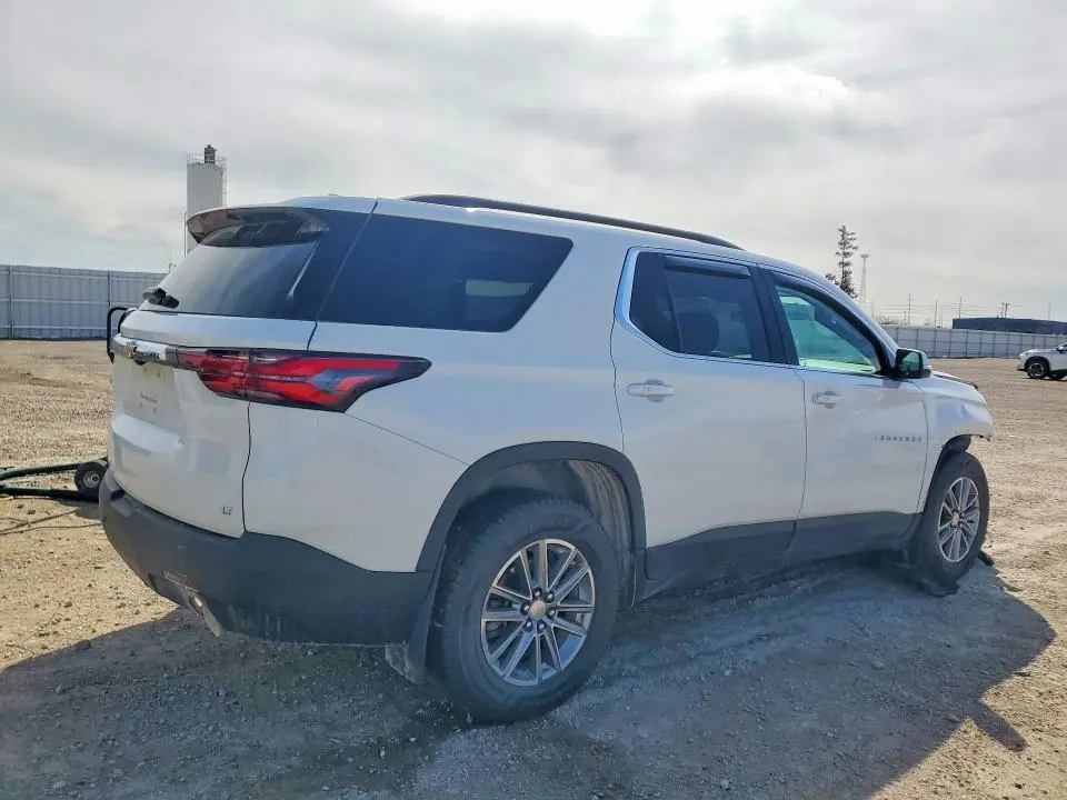 2023 CHEVROLET TRAVERSE LT  