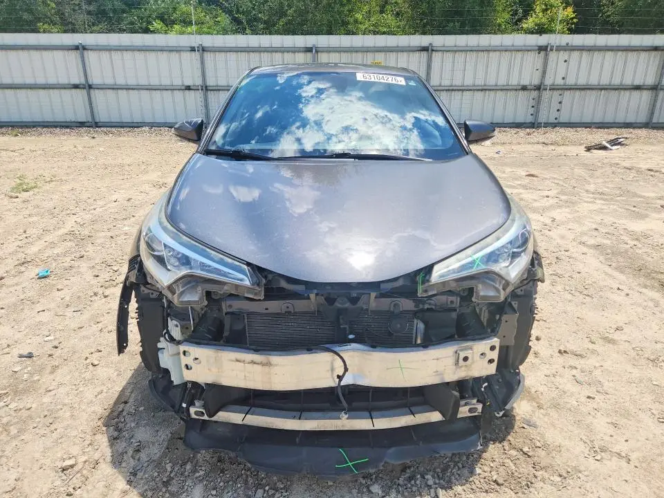 2019 TOYOTA C-HR LE  