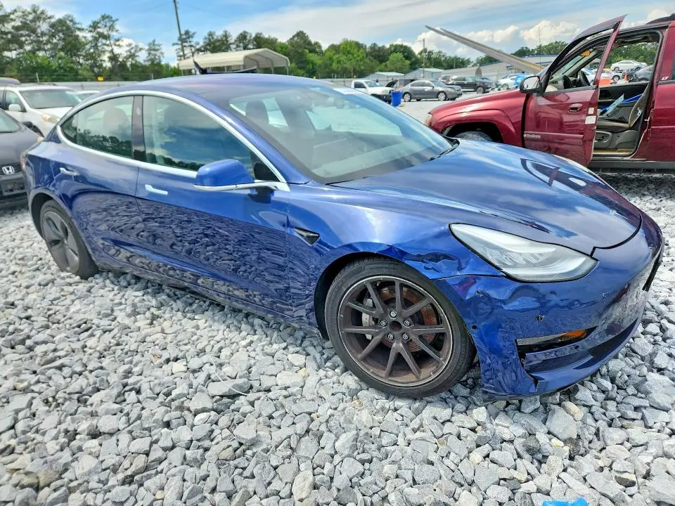 2018 TESLA MODEL 3   