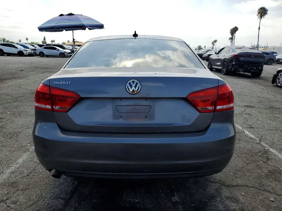 2012 VOLKSWAGEN PASSAT S  