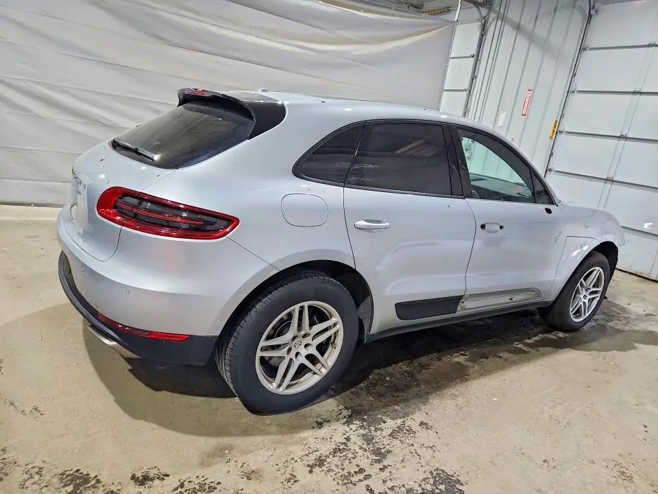 2018 PORSCHE MACAN   