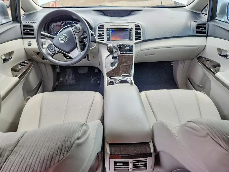 2013 TOYOTA VENZA LE  