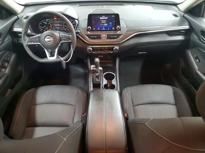 2024 NISSAN ALTIMA SV  