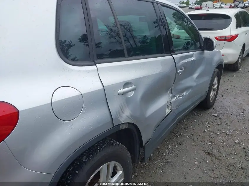 2012 VOLKSWAGEN TIGUAN LE