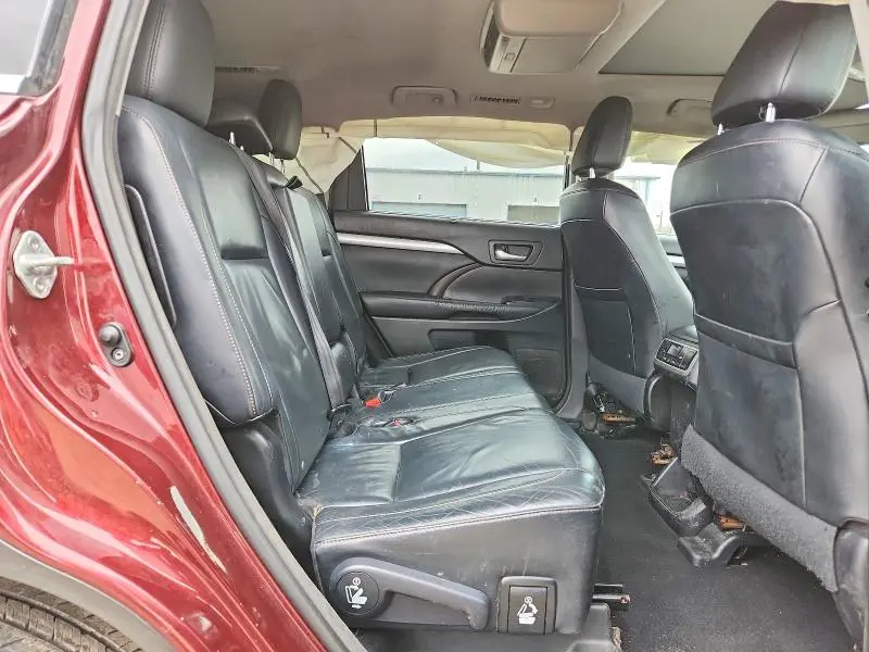 2015 TOYOTA HIGHLANDER XLE  