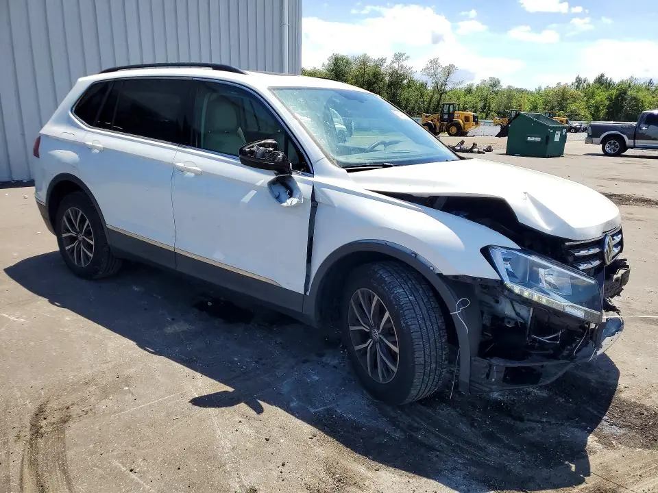 2020 VOLKSWAGEN TIGUAN SE  
