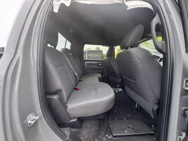 2022 RAM 1500 CLASSIC SLT  