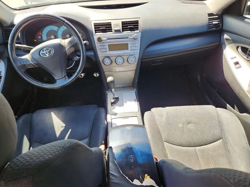2011 TOYOTA CAMRY SE V6  