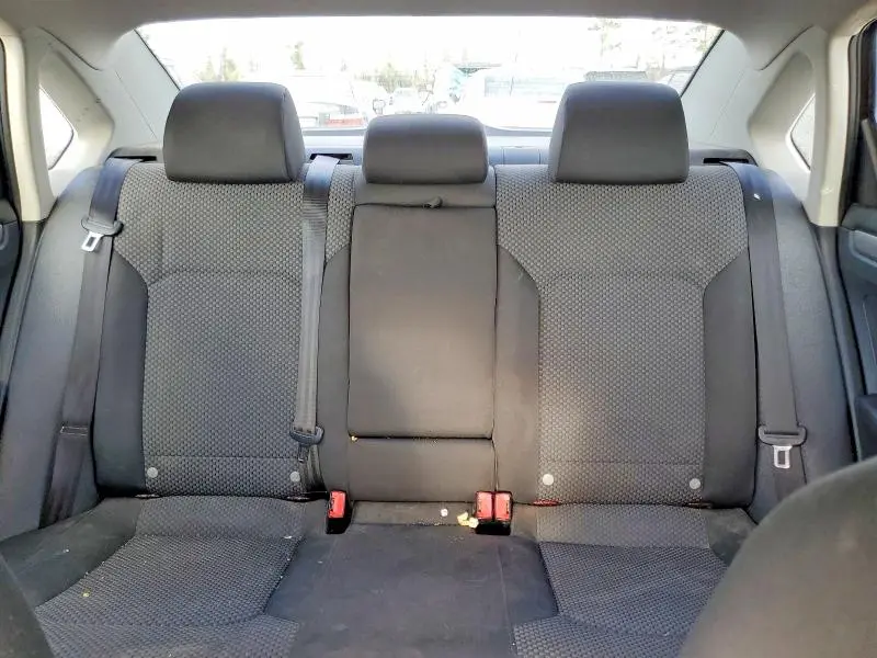 2012 VOLKSWAGEN PASSAT S  