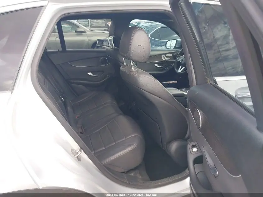 2020 MERCEDES-BENZ GLC 300  