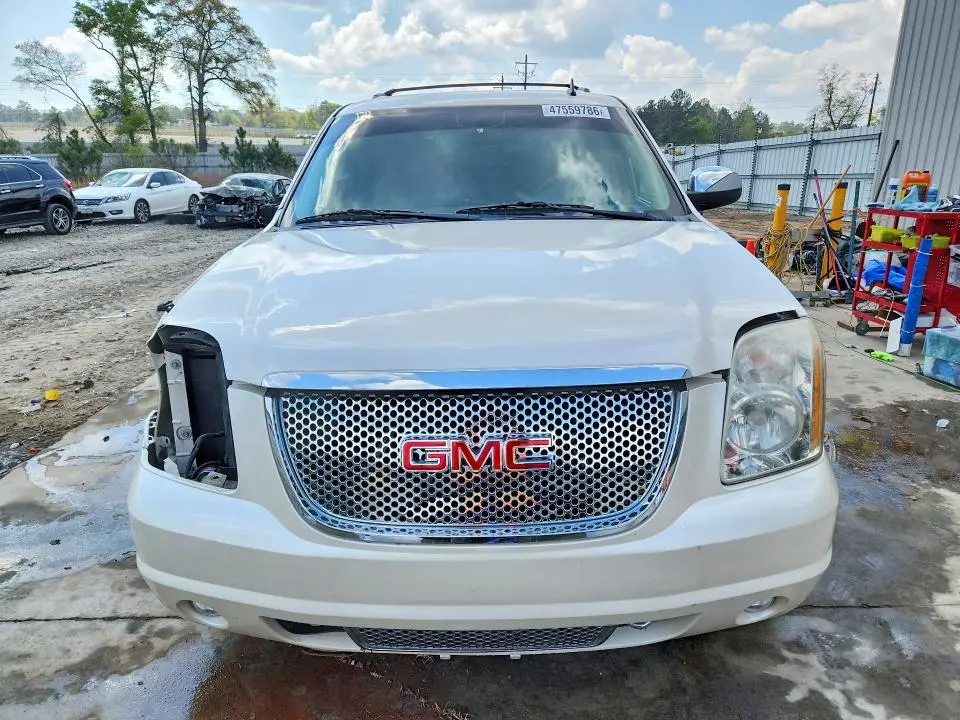 2013 GMC YUKON SLT  