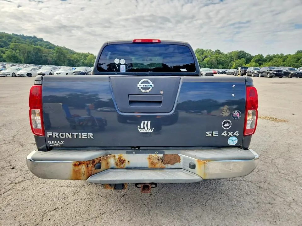 2010 NISSAN FRONTIER SE V6  
