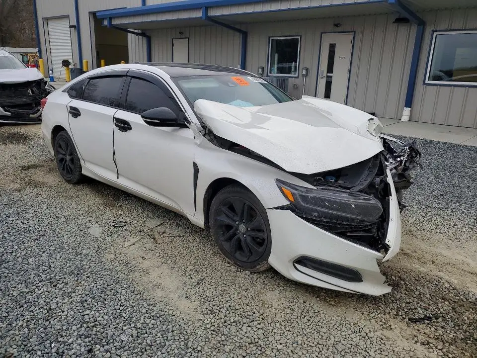 2019 HONDA ACCORD LX  