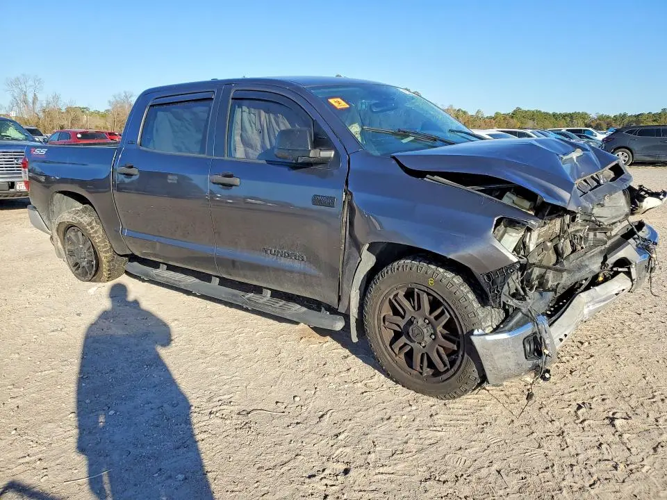 2021 TOYOTA TUNDRA CREWMAX SR5  