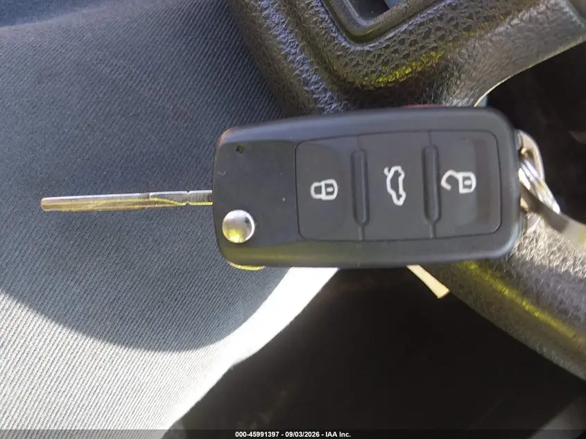 2013 VOLKSWAGEN JETTA 2.0L S