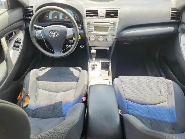 2011 TOYOTA CAMRY SE  