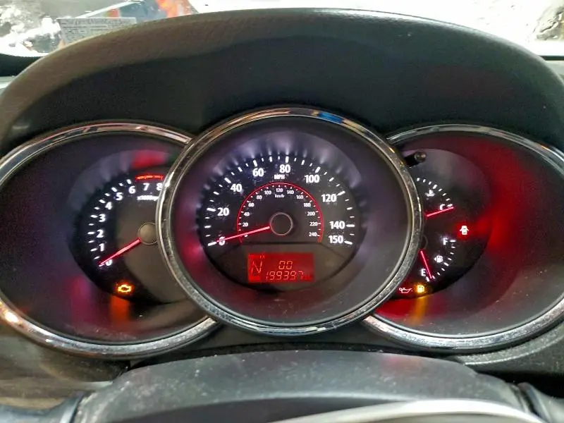 2011 KIA SORENTO BASE  