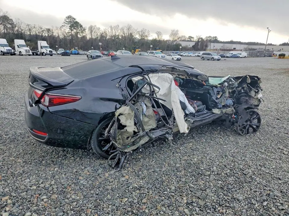 2022 LEXUS ES 300H BASE  