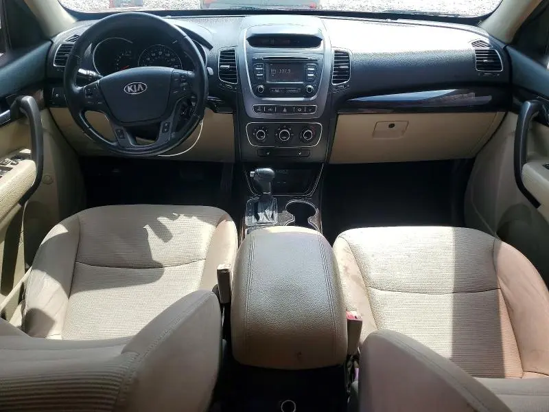2014 KIA SORENTO LX  