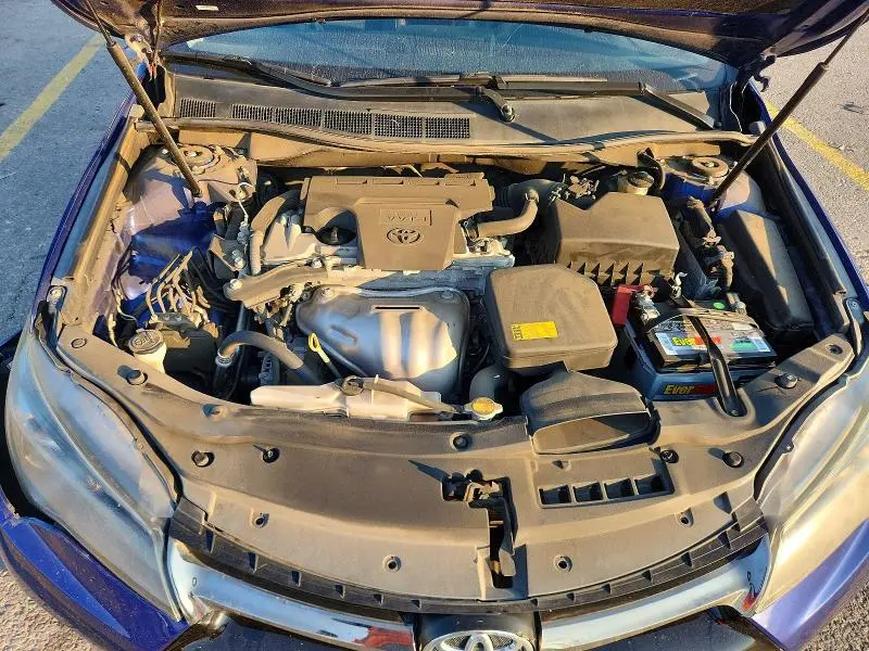 2015 TOYOTA CAMRY SE  
