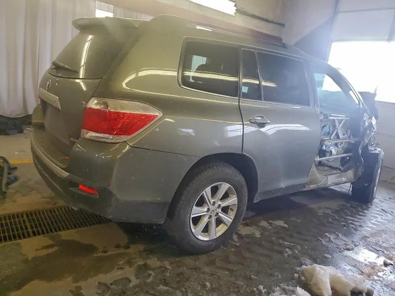 2011 TOYOTA HIGHLANDER BASE  