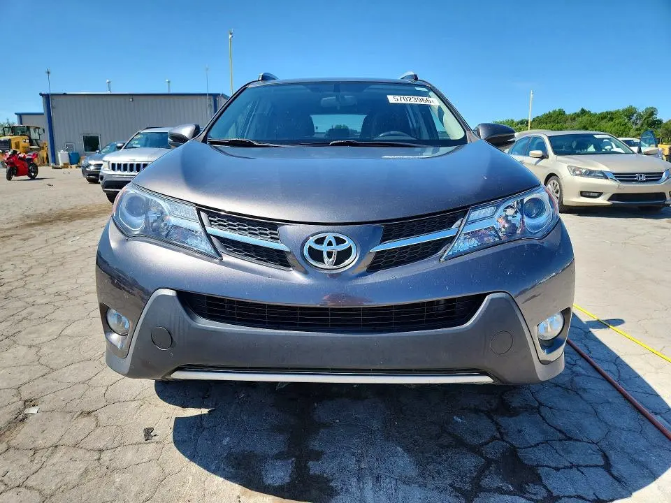 2013 TOYOTA RAV4 XLE  