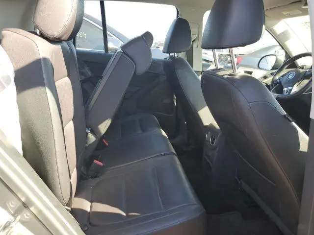 2016 VOLKSWAGEN TIGUAN S  